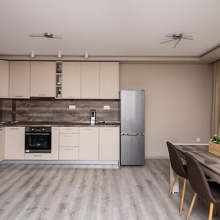 Апартаменты Cozy Flats Nearby Center Free Park Area Варна Экстерьер фото