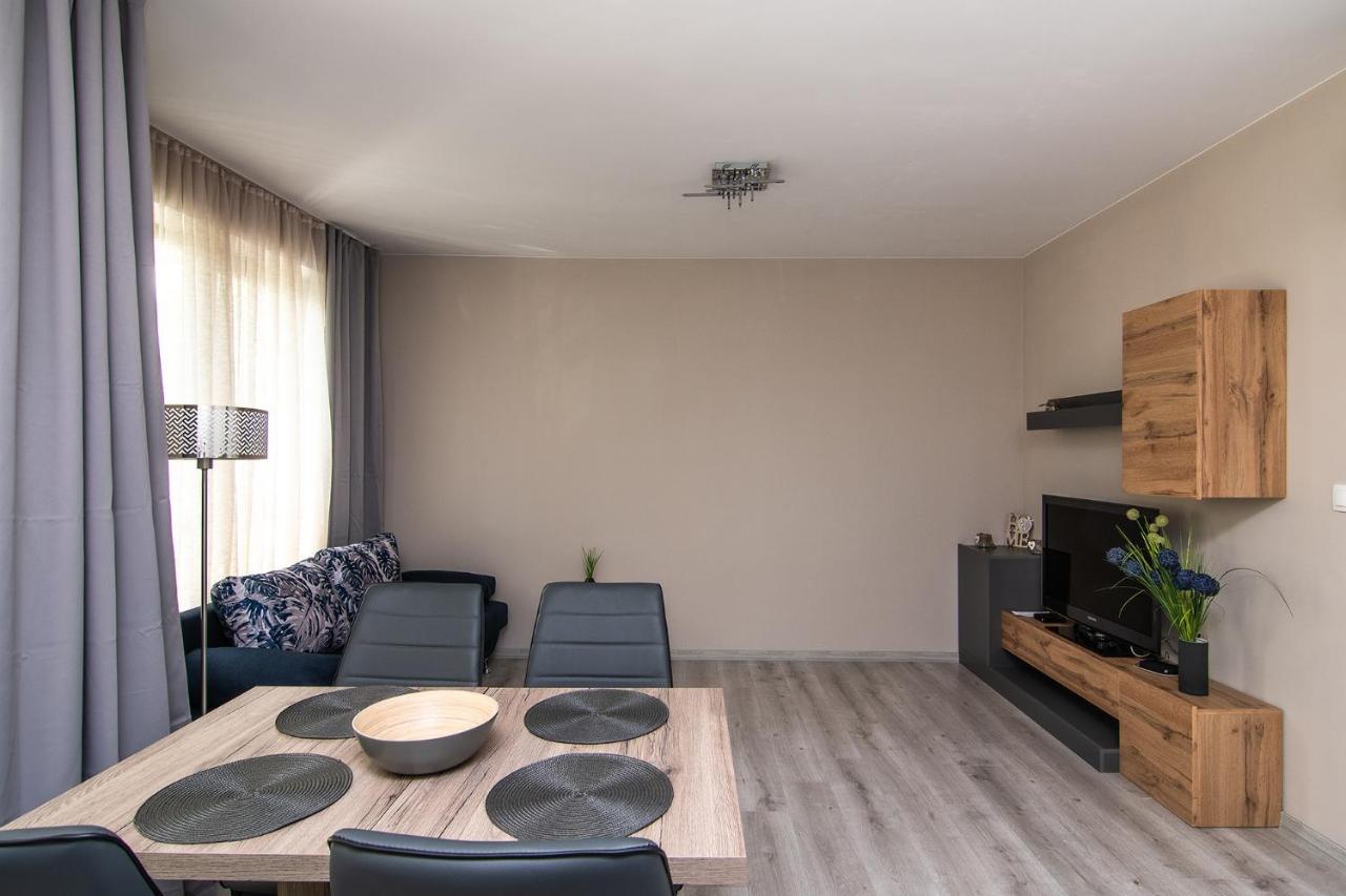 Апартаменты Cozy Flats Nearby Center Free Park Area Варна Экстерьер фото